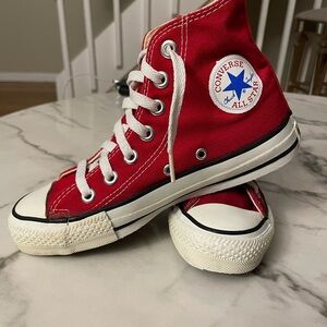 Vintage Converse Chuck Taylor All Stars Size 3 (6 Adult) Red Hi-Tops 70/80 USA
